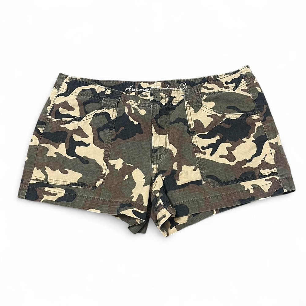 Arizona Jean Co. camo shorts